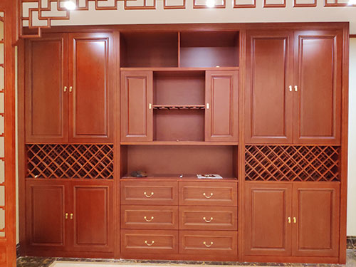 黄石港中式家居装修之中式酒柜装修效果图